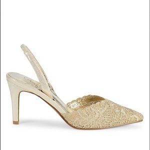 ADRIANNA PAPELL
Hallie Slingback Pump Gold Attalie